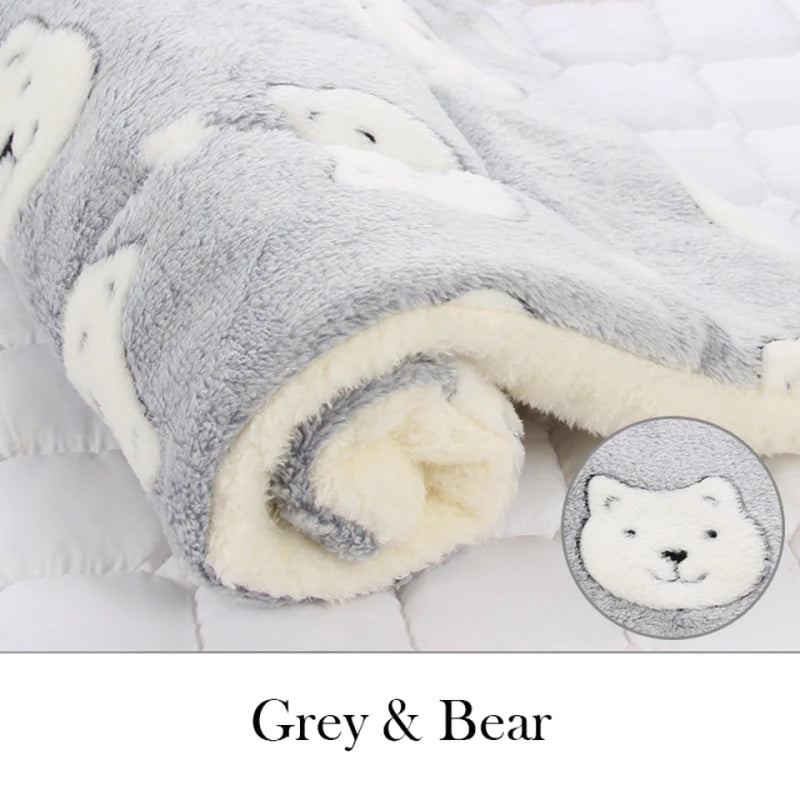 Soft Flannel Thickened Pet Soft Fleece Pad Pet Blanket Bed Mat for Puppy Dog Cat Sofa Cushion Home Rug Keep Warm Sleeping Cover